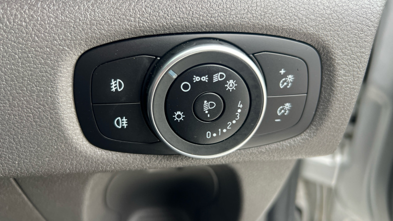 Ford Transit Custom 280 L1 Diesel Fwd 2.0 EcoBlue 130ps Low Roof Limited Van